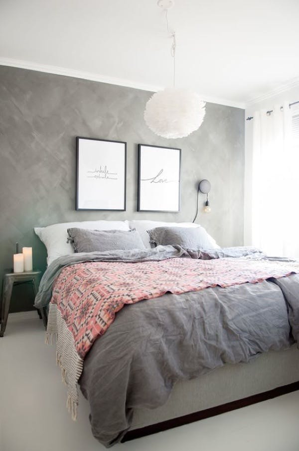 Dormitorio gris blanco rosa