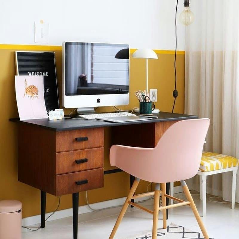 home office con amarillo